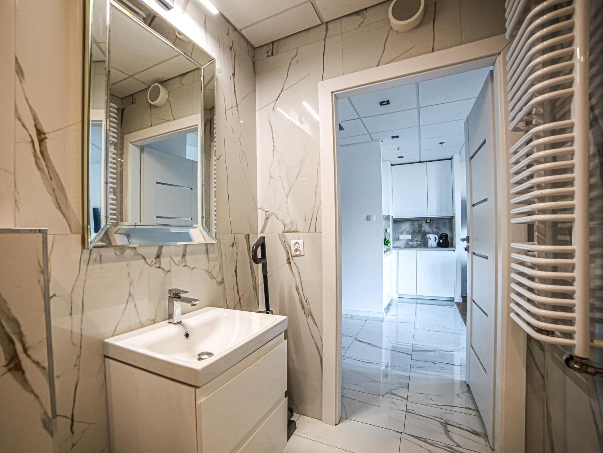 Big City Life Apartments - Bliska Wola Tower A Варшава Екстер'єр фото
